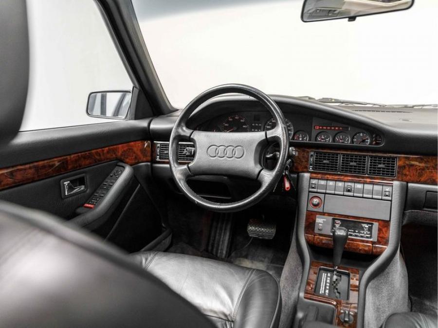 Интерьер Audi V8 1990 года  (EU) (фото 62 из 84)